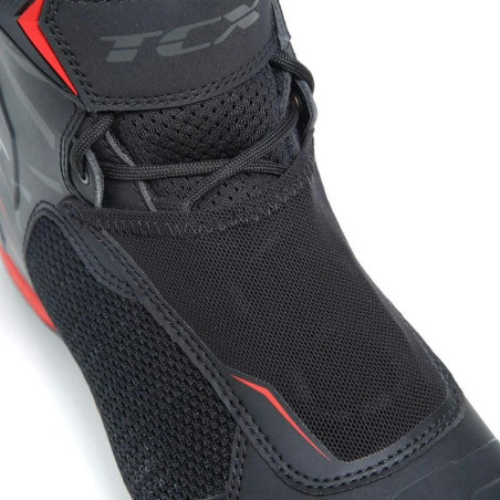 Scarpe da moto TCX Ro4d Air nero e rosso Scarpe da moto TCX Ro4d Air nero e rosso