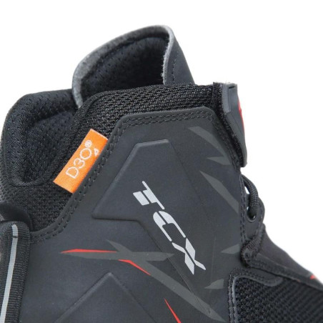 Scarpe da moto TCX Ro4d Air nero e rosso Scarpe da moto TCX Ro4d Air nero e rosso