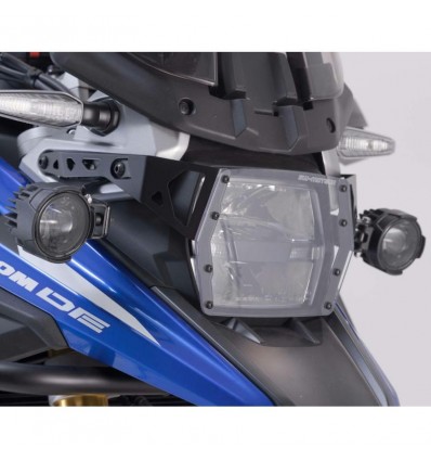 Staffe per faretti SW-Motech su Suzuki V-Strom 1050 DE Staffe per faretti SW-Motech su Suzuki V-Strom 1050 DE