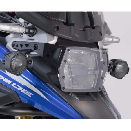 Staffe per faretti SW-Motech su Suzuki V-Strom 1050 DE Staffe per faretti SW-Motech su Suzuki V-Strom 1050 DE