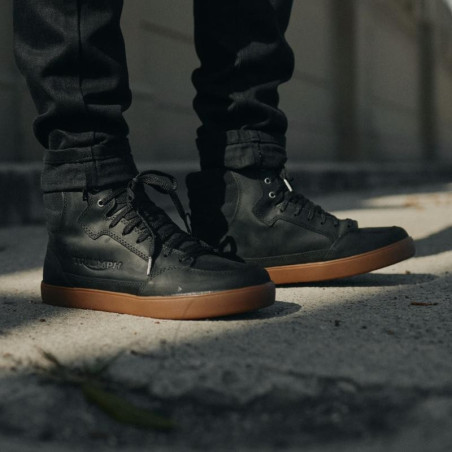 Scarpe da moto Alpinestars J-6 Waterproof in pelle nera gum Scarpe da moto Alpinestars J-6 Waterproof in pelle nera gum