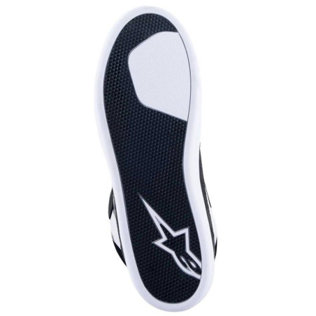 Scarpe da moto Alpinestars J-6 Waterproof in pelle nera e bianca Scarpe da moto Alpinestars J-6 Waterproof in pelle nera e bianca