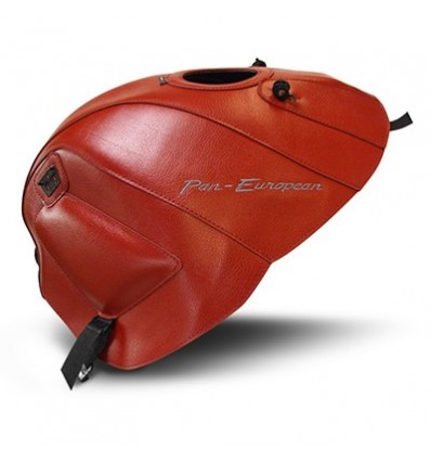 Copriserbatoio Bagster per Honda ST 1300 PAN EUROPEAN 02-13 in similpelle rosso scuro Copriserbatoio Bagster per Honda ST 1300 PAN EUROPEAN 02-13 in similpelle rosso scuro
