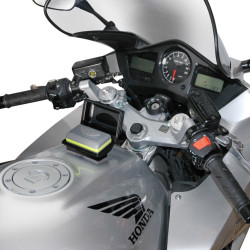 Custodia dispositivo pagamento pedaggio per moto Givi S602 con fissaggio adesivo Custodia dispositivo pagamento pedaggio per moto Givi S602 con fissaggio adesivo