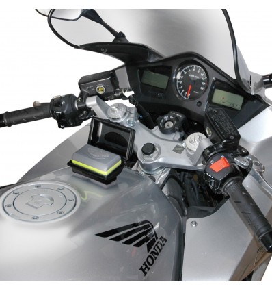 Custodia dispositivo pagamento pedaggio per moto Givi S602 con fissaggio adesivo Custodia dispositivo pagamento pedaggio per moto Givi S602 con fissaggio adesivo