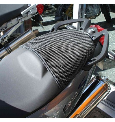 Rete antiscivolo passeggero Triboseat per sella BMW F650CS 01-05 Rete antiscivolo passeggero Triboseat per sella BMW F650CS 01-05