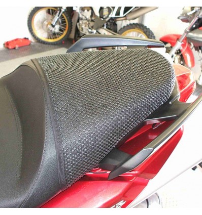 Rete antiscivolo passeggero Triboseat per BMW, MV Agusta, Aprilia, Ducati, Honda, Suzuki e Yamaha Rete antiscivolo passeggero Triboseat per BMW, MV Agusta, Aprilia, Ducati, Honda, Suzuki e Yamaha