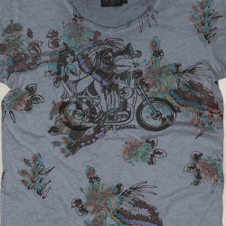 T-Shirt Rude Riders da uomo Mood Indigo con stampa e collo a V T-Shirt Rude Riders da uomo Mood Indigo con stampa e collo a V