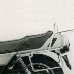 Portapacchi e telai laterali Hepco & Becker neri per Suzuki GSX 1100E 80-82 Portapacchi e telai laterali Hepco & Becker neri per Suzuki GSX 1100E 80-82