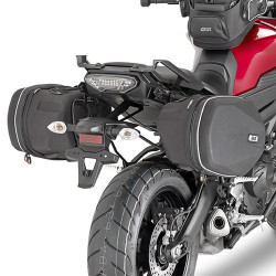 Telaietti laterali Givi TE2122 per borse morbide su Yamaha MT09 Tracer