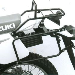 Portapacchi e telai laterali Hepco & Becker neri per Suzuki Suzuki DR350S/SH dal 1990 Portapacchi e telai laterali Hepco & Becker neri per Suzuki Suzuki DR350S/SH dal 1990