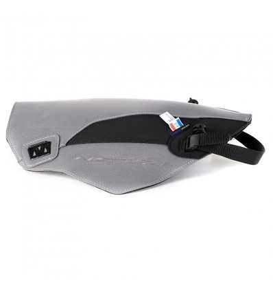 Copriserbatoio Bagster per Honda NC750X 14-15 in similpelle grigio acciaio e nero opaco Copriserbatoio Bagster per Honda NC750X 14-15 in similpelle grigio acciaio e nero opaco