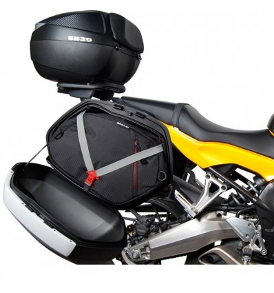 Portavaligie laterale Shad 3P per valigie SH36 su Honda CB650F e CBR650F Portavaligie laterale Shad 3P per valigie SH36 su Honda CB650F e CBR650F