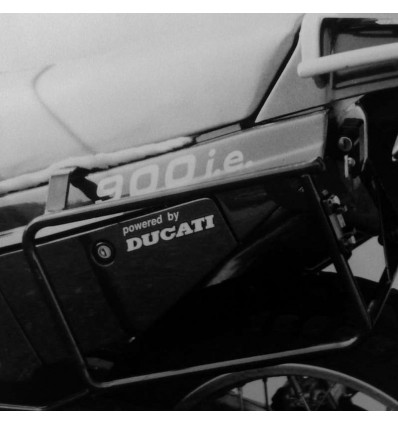 Telai laterali neri Hepco & Becker per Moto Cagiva Elefant 750/900 i.e. GT/AC Telai laterali neri Hepco & Becker per Moto Cagiva Elefant 750/900 i.e. GT/AC