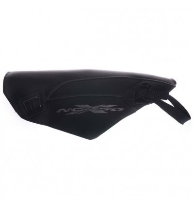 Copriserbatoio Bagster per Honda NC750X 14-15 in similpelle nero Copriserbatoio Bagster per Honda NC750X 14-15 in similpelle nero