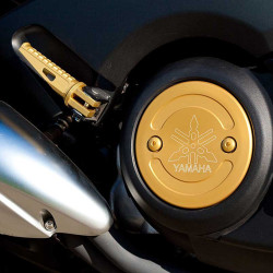 Pedane passeggero Performance1 per Yamaha T-Max 500 e T-Max 530 vari colori Pedane passeggero Performance1 per Yamaha T-Max 500 e T-Max 530 vari colori