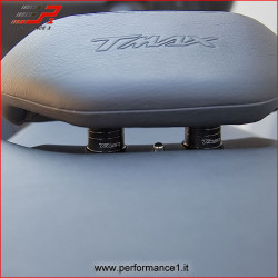 Rialzi schienalino pilota Performance1 per Yamaha T-Max 500 01-11 e T-Max 530 12-13 vari colori Rialzi schienalino pilota Performance1 per Yamaha T-Max 500 01-11 e T-Max 530 12-13 vari colori