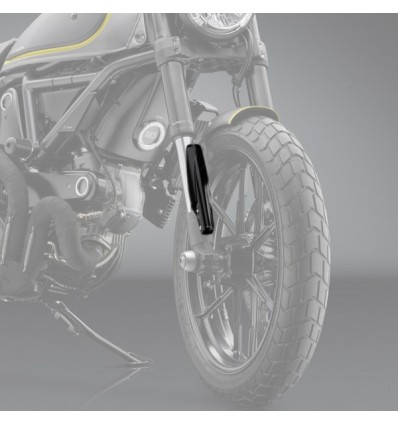 Protezione per steli forcelle Rizoma su Ducati Scrambler nere Protezione per steli forcelle Rizoma su Ducati Scrambler nere