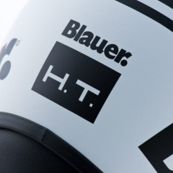 Casco Blauer Pilot 1.1 con visierino a scomparsa nero opaco Casco Blauer Pilot 1.1 con visierino a scomparsa nero opaco