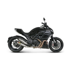 Coppia di marmitte Akrapovic Slip On Carbonio omologate per Ducati Diavel 11-16 Coppia di marmitte Akrapovic Slip On Carbonio omologate per Ducati Diavel 11-16