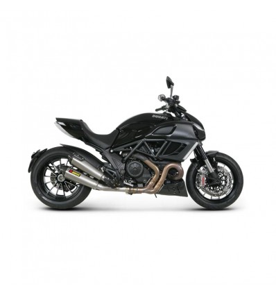 Coppia di marmitte Akrapovic Slip On Carbonio omologate per Ducati Diavel 11-16 Coppia di marmitte Akrapovic Slip On Carbonio omologate per Ducati Diavel 11-16