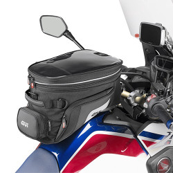 Borsa da serbatoio Givi XS320 Tanklock PER Honda CRF 1000L Africa Twin e Kawasaki Versys 650 Borsa da serbatoio Givi XS320 Tanklock PER Honda CRF 1000L Africa Twin e Kawasaki Versys 650