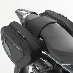 Borse laterali SW-Motech Blaze con telai specifici per Triumph Street Triple e Street Triple R fino 2011 Borse laterali SW-Motech Blaze con telai specifici per Triumph Street Triple e Street Triple R fino 2011