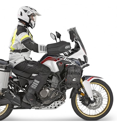 Coprimanopole Givi TM421 per moto e scooter con paramani Coprimanopole Givi TM421 per moto e scooter con paramani