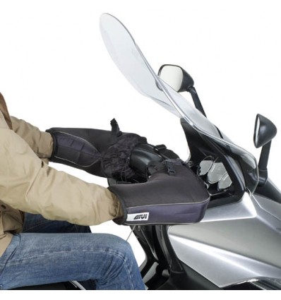 Coprimanopole Givi TM418 universali per moto e scooter Coprimanopole Givi TM418 universali per moto e scooter