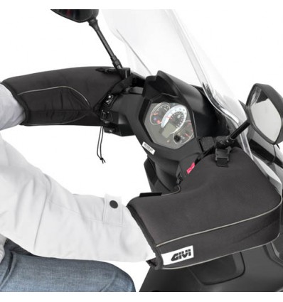 Coprimanopole Givi TM418 universali per moto e scooter Coprimanopole Givi TM418 universali per moto e scooter