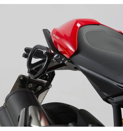Telaio laterale SW-Motech per borsa Legend su Ducati Monster 821 e Monster 1200 Telaio laterale SW-Motech per borsa Legend su Ducati Monster 821 e Monster 1200