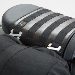 Borsa laterale SW-Motech Legend Gear LS2 da 13,5 lt in tessuto e pelle nera Borsa laterale SW-Motech Legend Gear LS2 da 13,5 lt in tessuto e pelle nera
