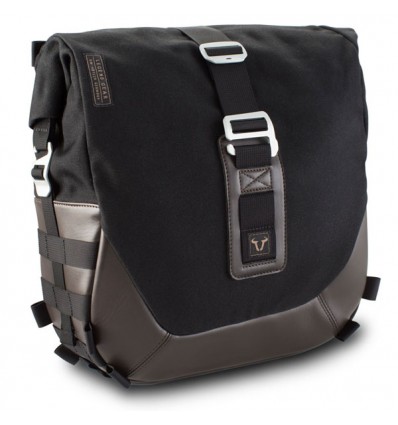 Borsa laterale SW-Motech Legend Gear LS2 da 13,5 lt in tessuto e pelle nera Borsa laterale SW-Motech Legend Gear LS2 da 13,5 lt in tessuto e pelle nera