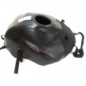 Copriserbatoio Bagster per Triumph Speed Triple 1050 11-15 in similpelle nero e nero opaco Copriserbatoio Bagster per Triumph Speed Triple 1050 11-15 in similpelle nero e nero opaco