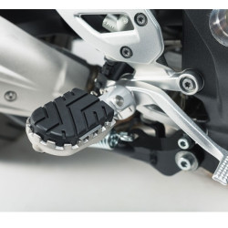 Pedane SW-Motech regolabili touring/offroad con gommino estraibile per BMW S1000XR Pedane SW-Motech regolabili touring/offroad con gommino estraibile per BMW S1000XR
