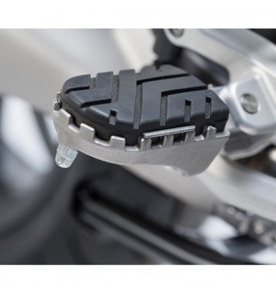 Pedane SW-Motech regolabili touring/offroad con gommino estraibile per BMW R1200R/RSdal 2015