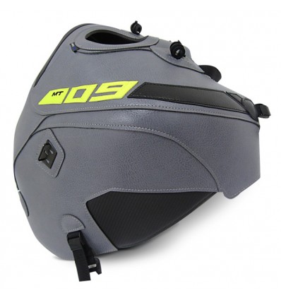 Copriserbatoio Bagster per Yamaha MT-09, MT-09 SR e Tracker grigio, nero e giallo Copriserbatoio Bagster per Yamaha MT-09, MT-09 SR e Tracker grigio, nero e giallo