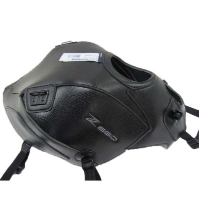 Copriserbatoio Bagster per Kawasaki Z650 nero e nero opaco Copriserbatoio Bagster per Kawasaki Z650 nero e nero opaco