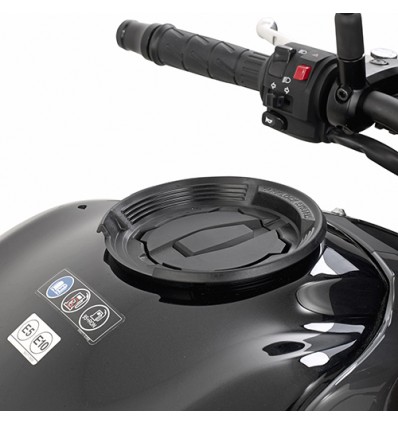 Flangia serbatoio Givi per borse con sistema Tanklock su moto Kawasaki Versys 300 e Z900