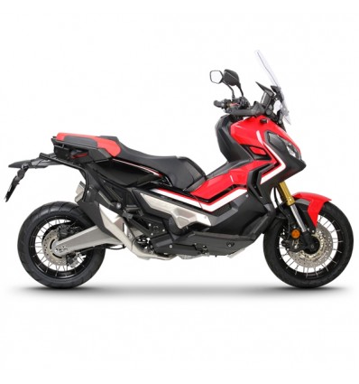 Portavaligie laterale Shad 3P per valigie SH36 su Honda X-ADV 750 Portavaligie laterale Shad 3P per valigie SH36 su Honda X-ADV 750
