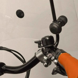 Parabrezza Biondi universale Smile 1 per biciclette elettriche Parabrezza Biondi universale Smile 1 per biciclette elettriche