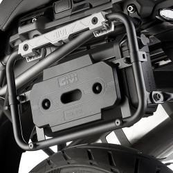 Kit Givi per fissaggio S250 Tool Box su varie moto BMW, Honda e KTM Kit Givi per fissaggio S250 Tool Box su varie moto BMW, Honda e KTM
