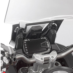 Traversino Givi da montare dietro il cupolino per Ducati Multistrada 950 e 1200 Traversino Givi da montare dietro il cupolino per Ducati Multistrada 950 e 1200