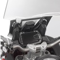 Traversino Givi da montare dietro il cupolino per Ducati Multistrada 950 e 1200 Traversino Givi da montare dietro il cupolino per Ducati Multistrada 950 e 1200