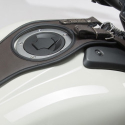 Tank strap SW-Motech linea Legend Gear per Kawasaki Vulcan S Tank strap SW-Motech linea Legend Gear per Kawasaki Vulcan S