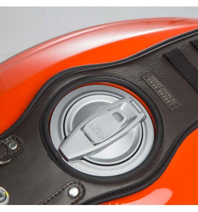 Tank strap SW-Motech linea Legend Gear per Ducati Scrambler 400 e 800 Tank strap SW-Motech linea Legend Gear per Ducati Scrambler 400 e 800