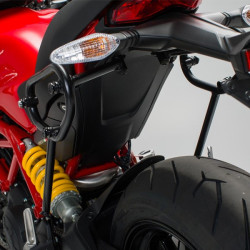 Telaio laterale SW-Motech per borsa Legend su Ducati Monster 797 Telaio laterale SW-Motech per borsa Legend su Ducati Monster 797