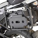 Kit di attacco Givi per BMW R1200 GS 13-17 specifico per portavaligie PL5108CAM Kit di attacco Givi per BMW R1200 GS 13-17 specifico per portavaligie PL5108CAM