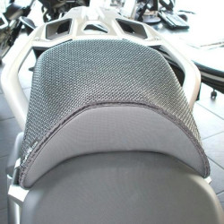 Rete antiscivolo passeggero Triboseat per sella BMW R1200 GS ADV dal 2013 Rete antiscivolo passeggero Triboseat per sella BMW R1200 GS ADV dal 2013