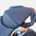Rete antiscivolo passeggero Triboseat per sella KTM Duke 390 dal 2013 Rete antiscivolo passeggero Triboseat per sella KTM Duke 390 dal 2013